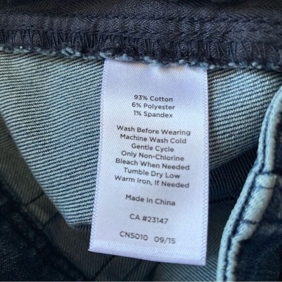 Talbots Blue Denim Mini Jean Skirt with Button and Zip Closure Size 8 - Picture 7 of 8